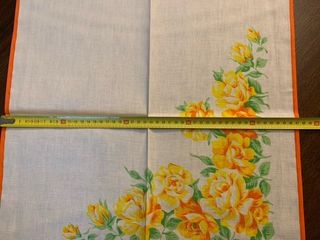 Tovaglia rotonda con 6 tovaglioli floreali