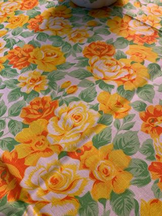 Tovaglia rotonda con 6 tovaglioli floreali