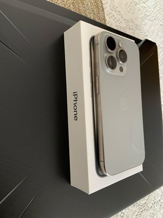 iPhone 15 Pro Gris/oro