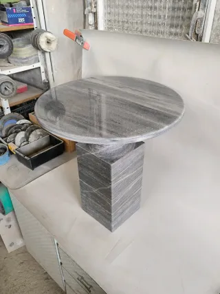 Mesa baja de mármol