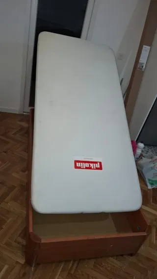 Cama Pikolin base tapizada