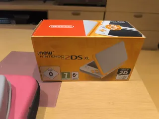 Nintendo 2DS XL Naranja y Blanco