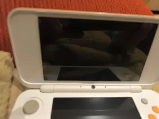Nintendo 2DS XL Naranja y Blanco