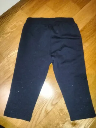 Pantalones azul marino con raya