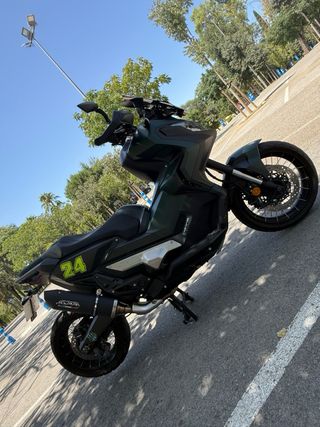 Moto Honda X-ADV 2021 Verde Oscuro