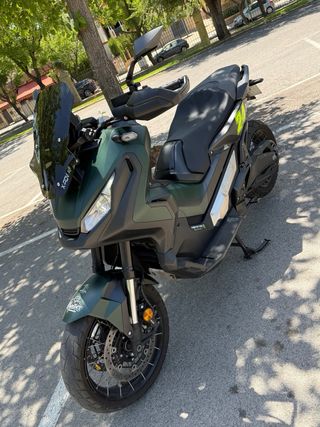 Moto Honda X-ADV 2021 Verde Oscuro