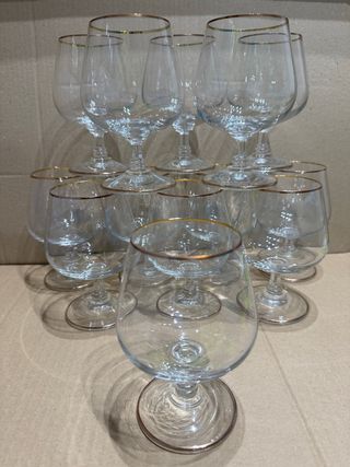 13 Copas de Cristal con Borde Dorado