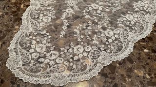 Mantilla Fallera Blanca