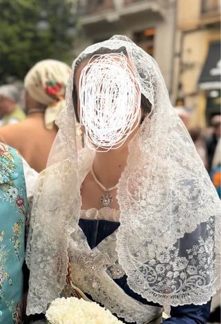 Mantilla Fallera Blanca