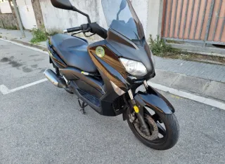 Yamaha XMAX 250 año 2010