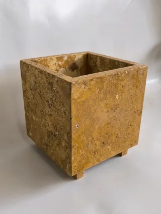 Jardinera de Travertino