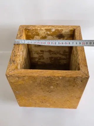 Jardinera de Travertino