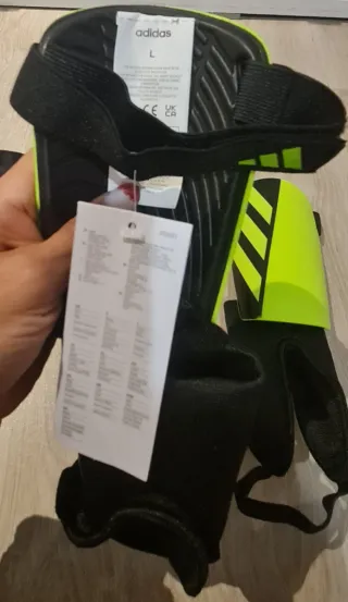 Caneleiras Adidas Futebol Tamanho L