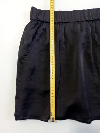 Falda corta negra talla S