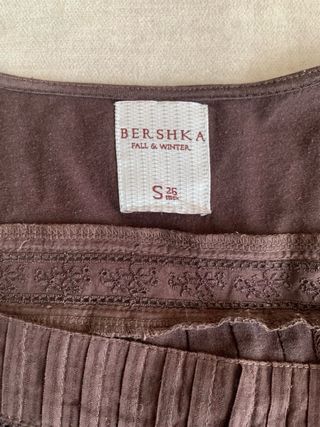 Vestido Bershka marrón manga larga