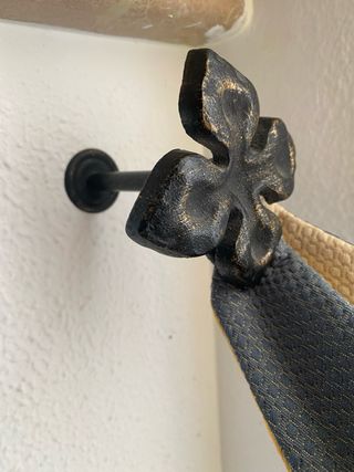 Cortinas beige y amarillas de tela