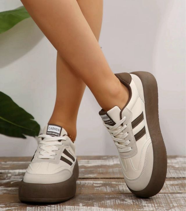 Zapatillas Mujer Blancas y Marrones