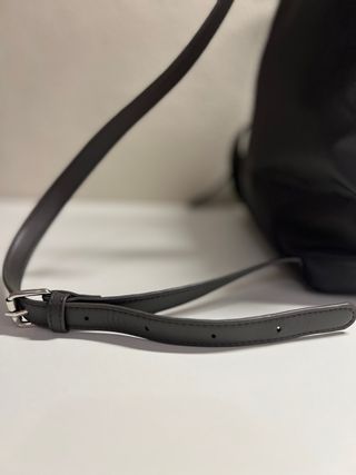 Mochila gris casual sin estrenar