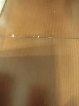 Mesa de comedor y 4 sillas de madera