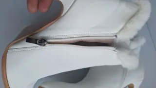 Botines blancos con pelo