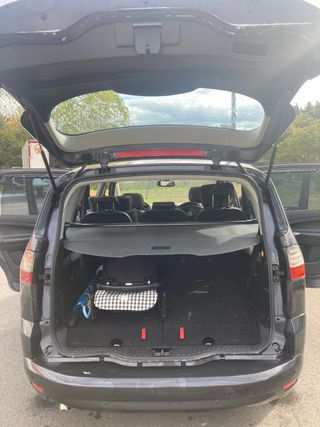 Ford S-MAX titanium