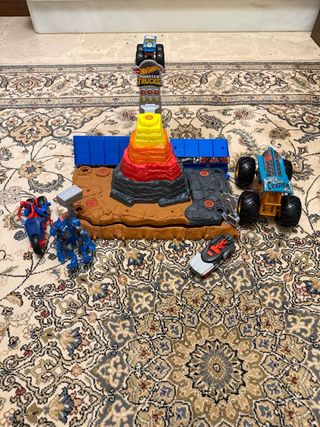 Lote Pista Hot Wheels Monster Trucks Volcán