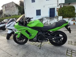 Kawasaki ER-6F Verde