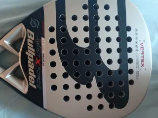 Pala Bullpadel Vertex Dorada