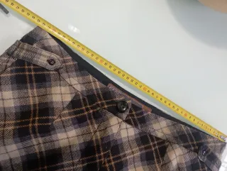 Falda de cuadros beige y negra