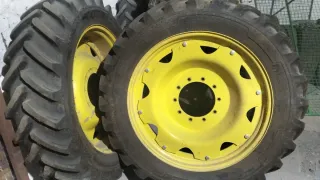 Neumático Tractor estrechos John Deere 6155R