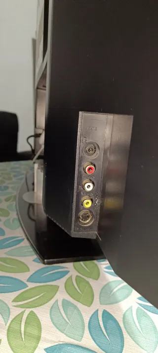 TV Philips LCD 32 Pulgadas + Chromecast Smart TV