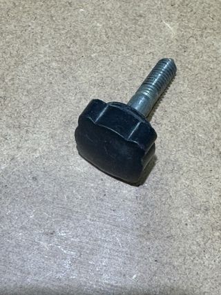 Tornillo tapa caja herramientas Vespino SC