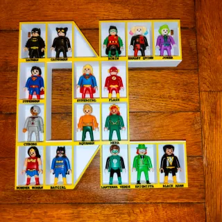 Espositore Playmobil DC Kinder Personaggi
