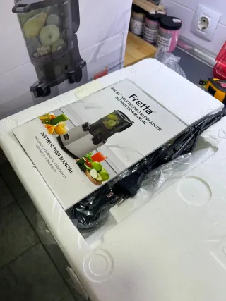 Exprimidor de fruta fretta