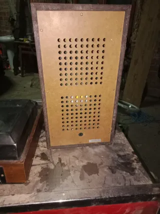 Tocadiscos y altavoces vintage