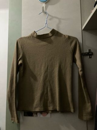 Pull&Bear camiseta marrón cuello alto talla XS