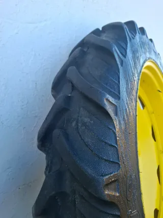 Ruedas Estrechas Tractor John Deere