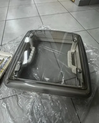 Trampilla techo caravana