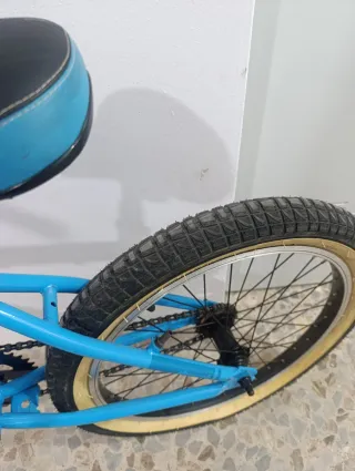 Bicicleta BMX azul