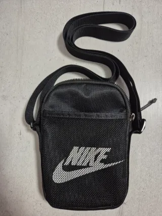 Bandolera Nike Negra