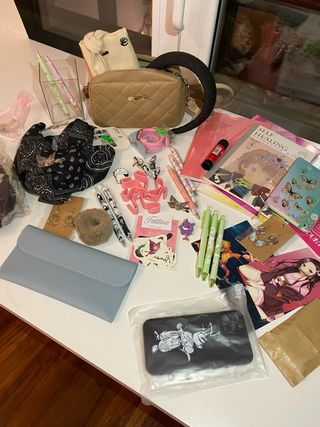 Lote variado de accesorios