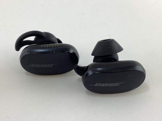 in-ear bose quietcomfort earbuds
