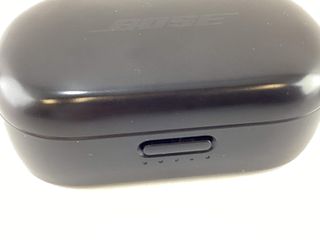 in-ear bose quietcomfort earbuds