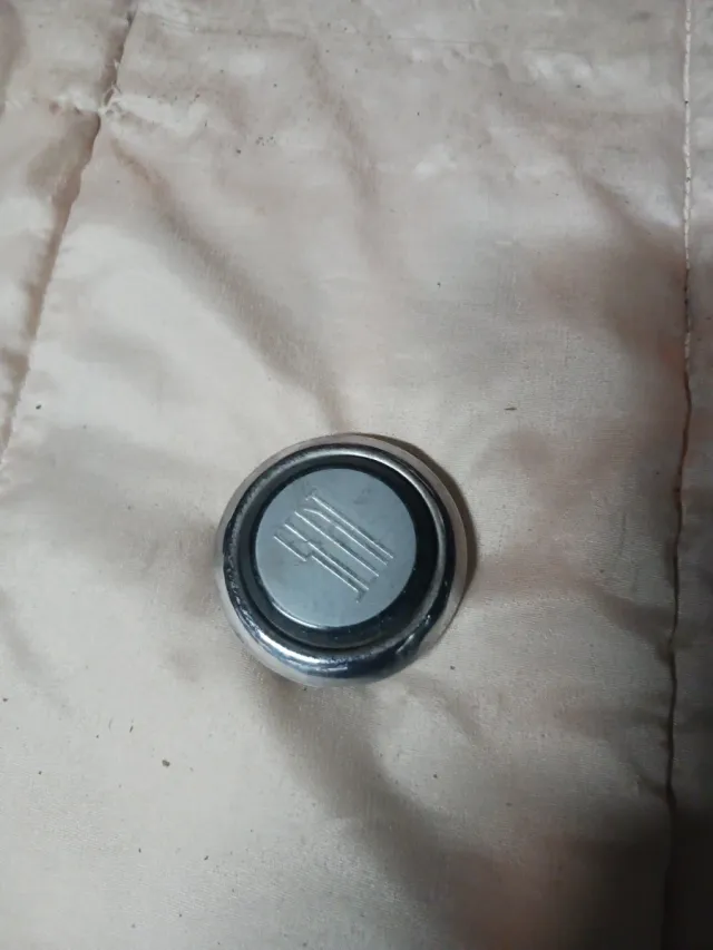 Pulsador claxon Seat 600D