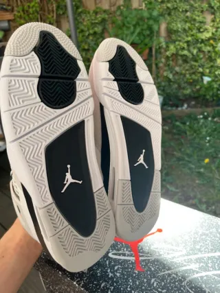 Jordan 4 Gris Blanco Talla 41