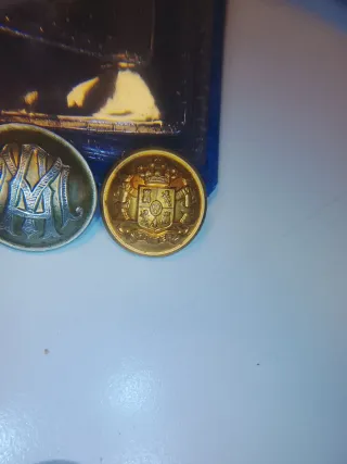 Lote botones antiguos militares y tren