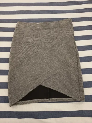 Falda mini gris cruzada