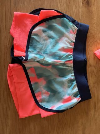 Completo sportivo Decathlon taglia 8/10  anni