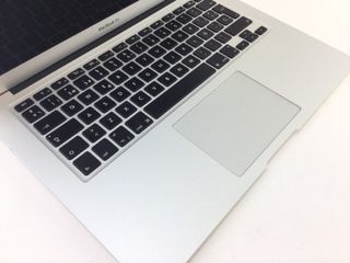 portatil apple apple macbook air core i5 1.8 13 (2017) (a1466)
