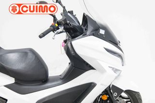 KYMCO GRAND DINK 300